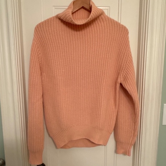 Aritzia Sweaters - Aritzia Montpellier Turtleneck Size 2XS Peach